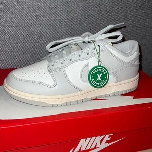 NIB NIKE DUNK LOW SAIL LIGHT BONE